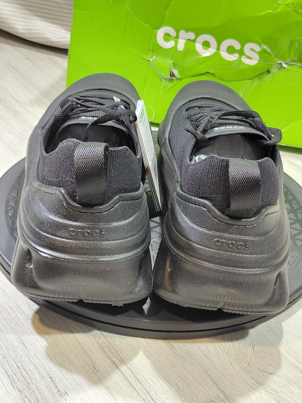 NWT Crocs Men Echo Surge Athletic Sneakers - Triple Black Lite Ride Comfort M10 - Picture 4 of 15